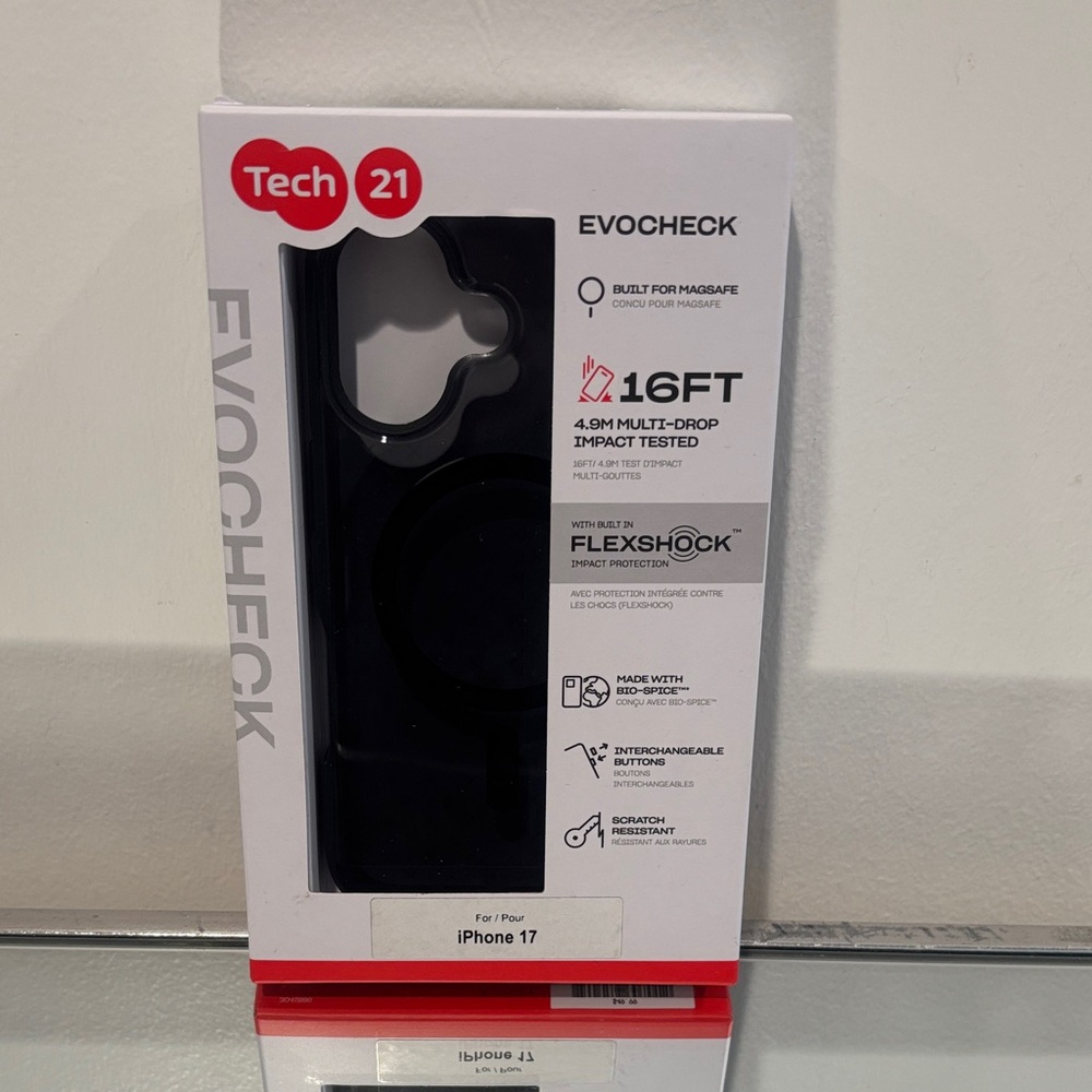 NWT Tech21 EvoCheck Black iPhone 17 Case